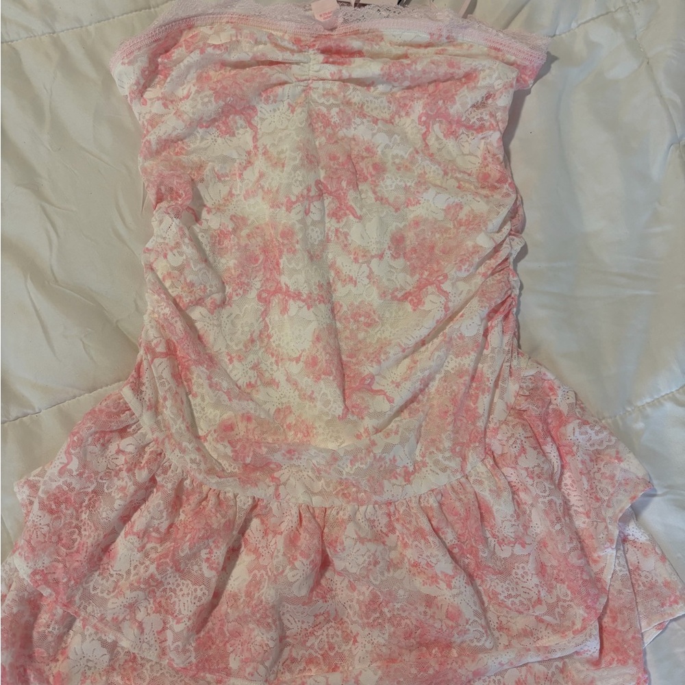 LoveShackFancy X VS PINK Pink and White Lace-Print Dress - Picture 5 of 6